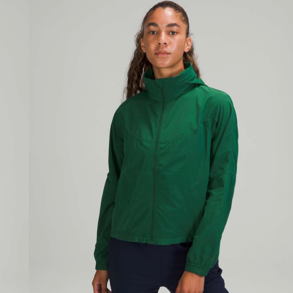 LULULEMON lightweight hooded Jacket
